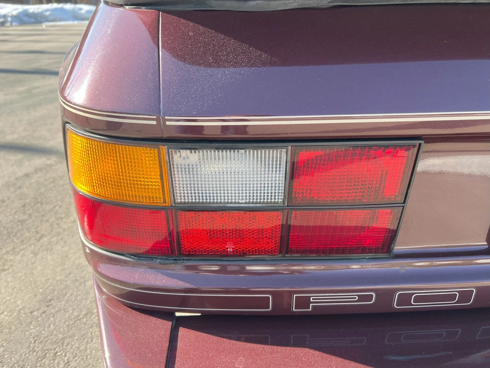 1988 Porsche 944 - Image 26 of 31