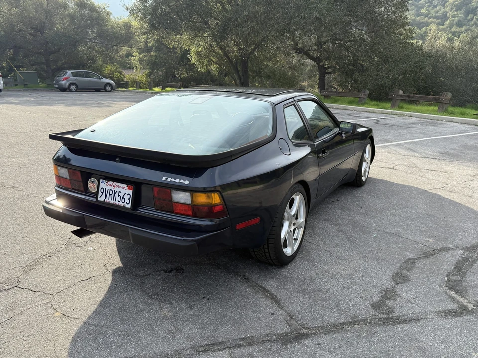 1988 Porsche 944 - Image 10 of 31