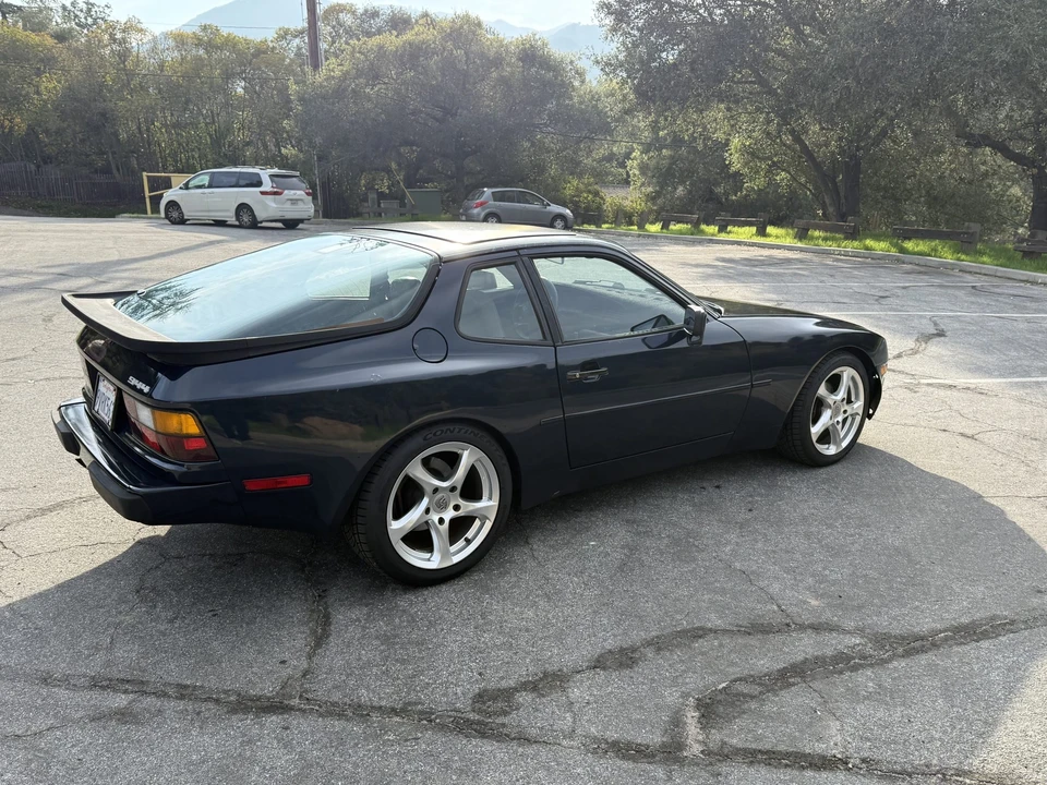 1988 Porsche 944 - Image 9 of 31
