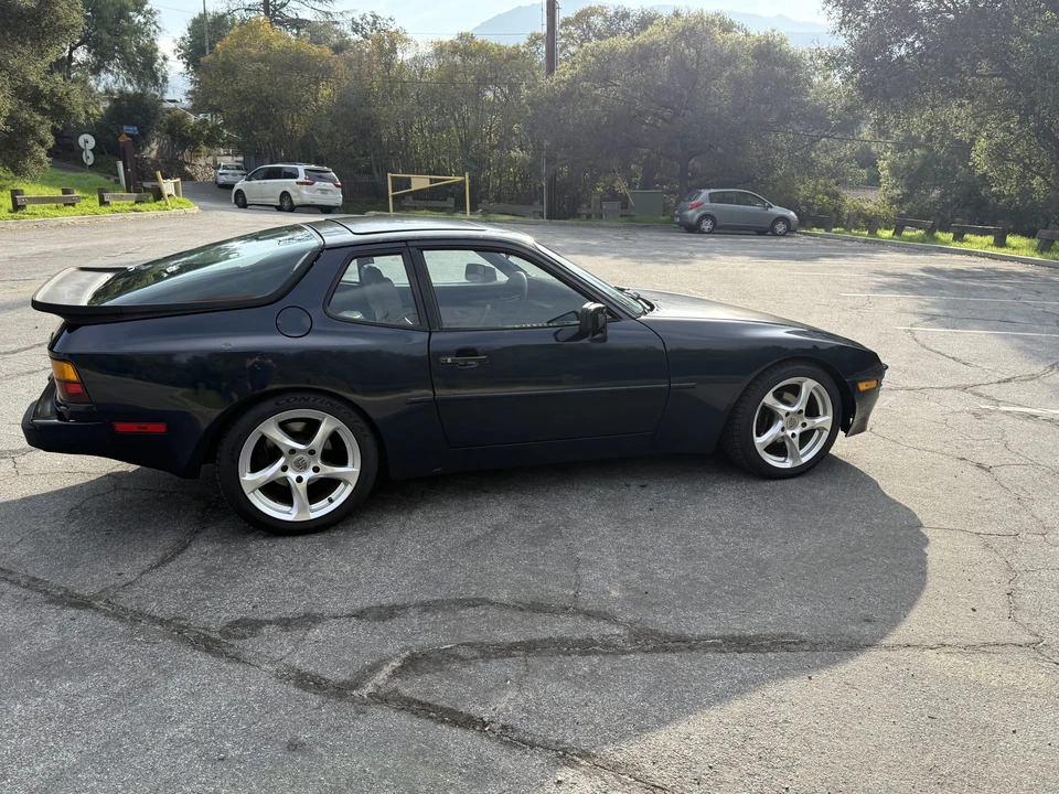 1988 Porsche 944 - Image 7 of 31