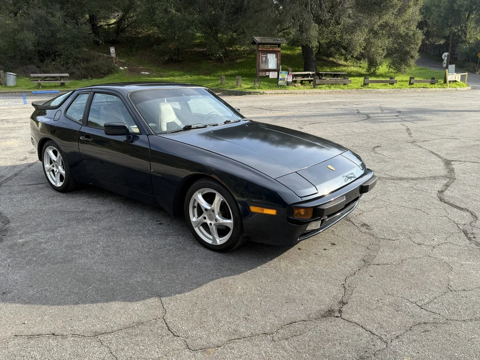 1988 Porsche 944 - Image 5 of 31