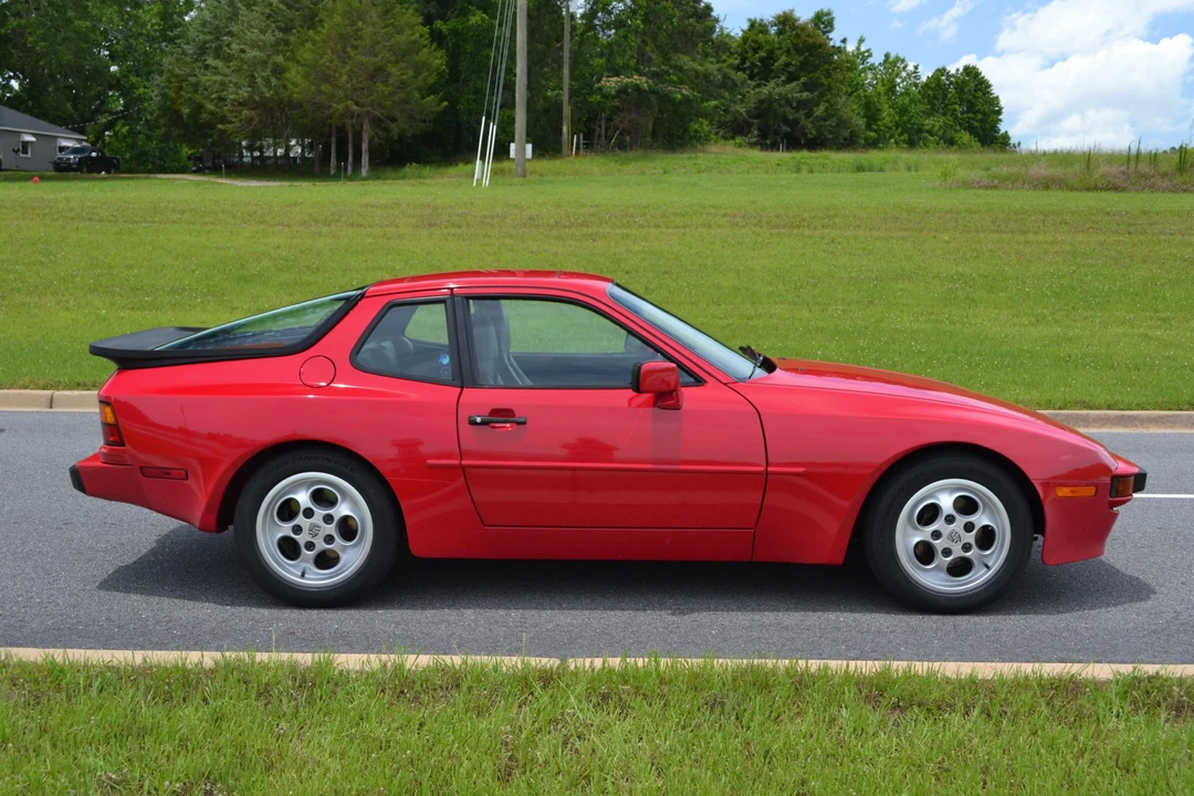 1988 Porsche 944 - Image 9 of 31