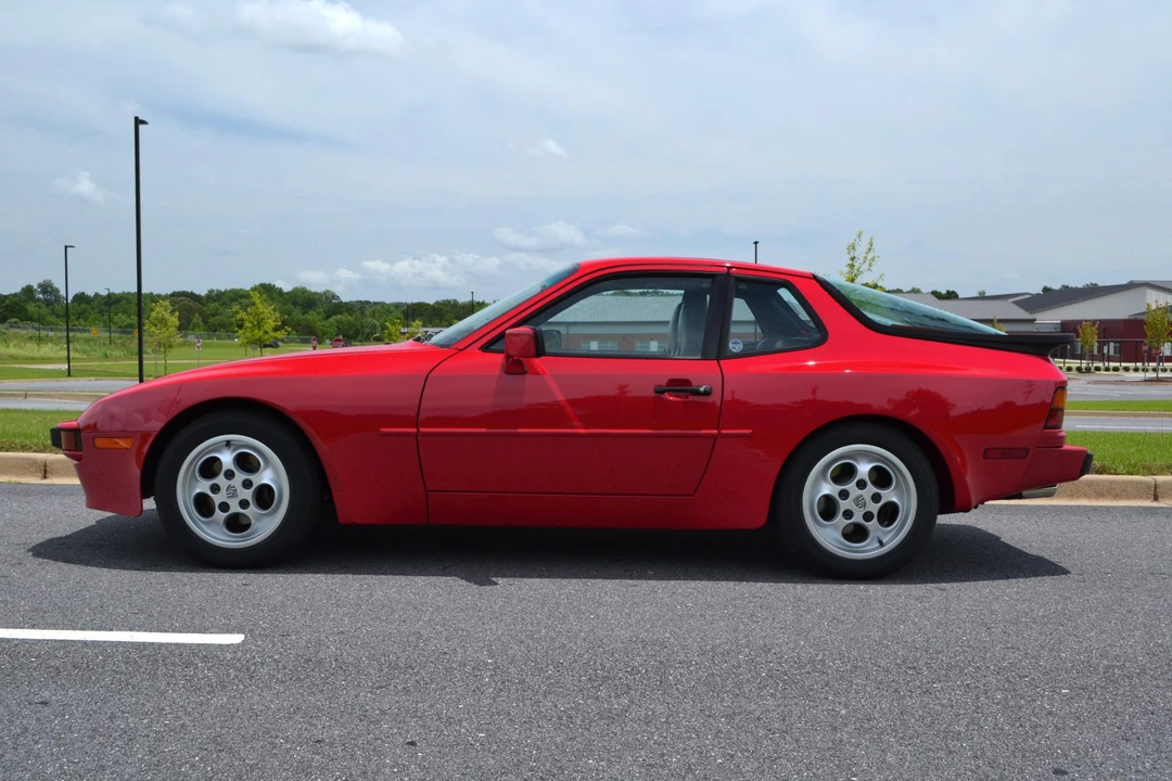 1988 Porsche 944 - Image 15 of 31