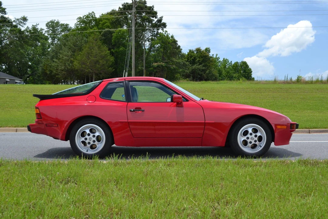 1988 Porsche 944 - Image 8 of 31