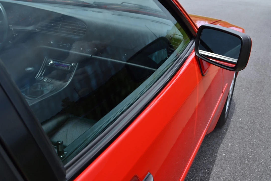 1988 Porsche 944 - Image 25 of 31