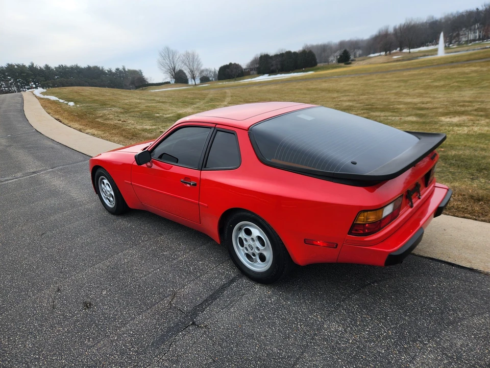 1988 Porsche 944 - Image 26 of 31