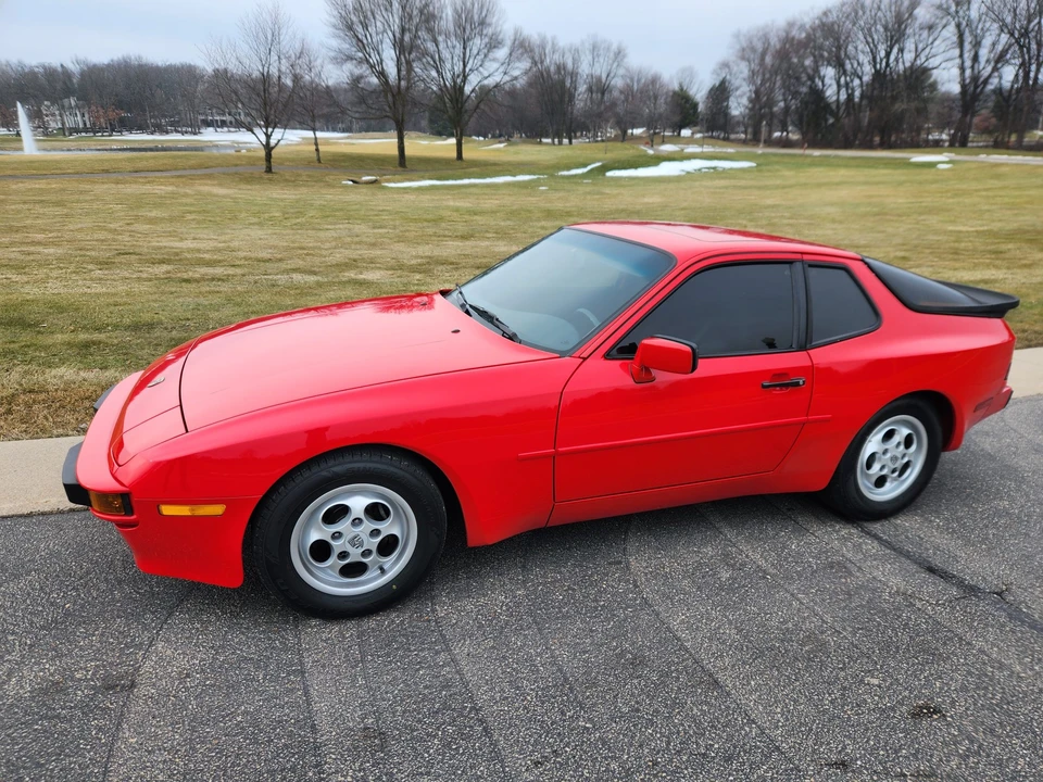 1988 Porsche 944 - Image 16 of 31
