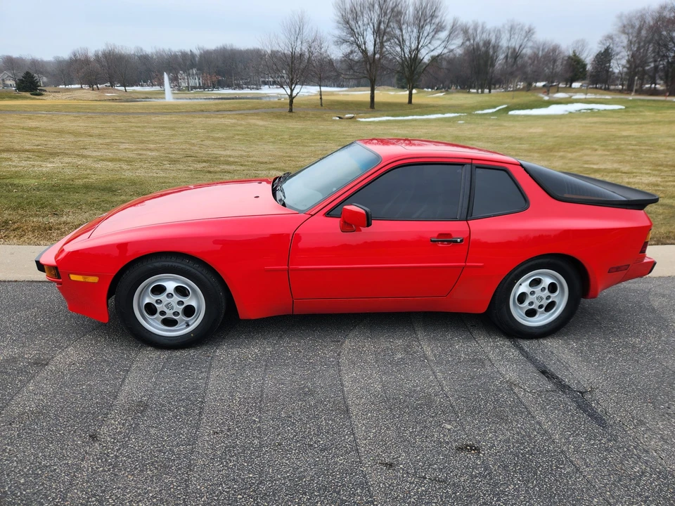 1988 Porsche 944 - Image 17 of 31