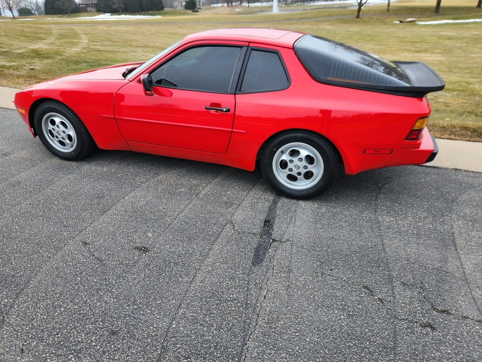 1988 Porsche 944 - Image 22 of 31