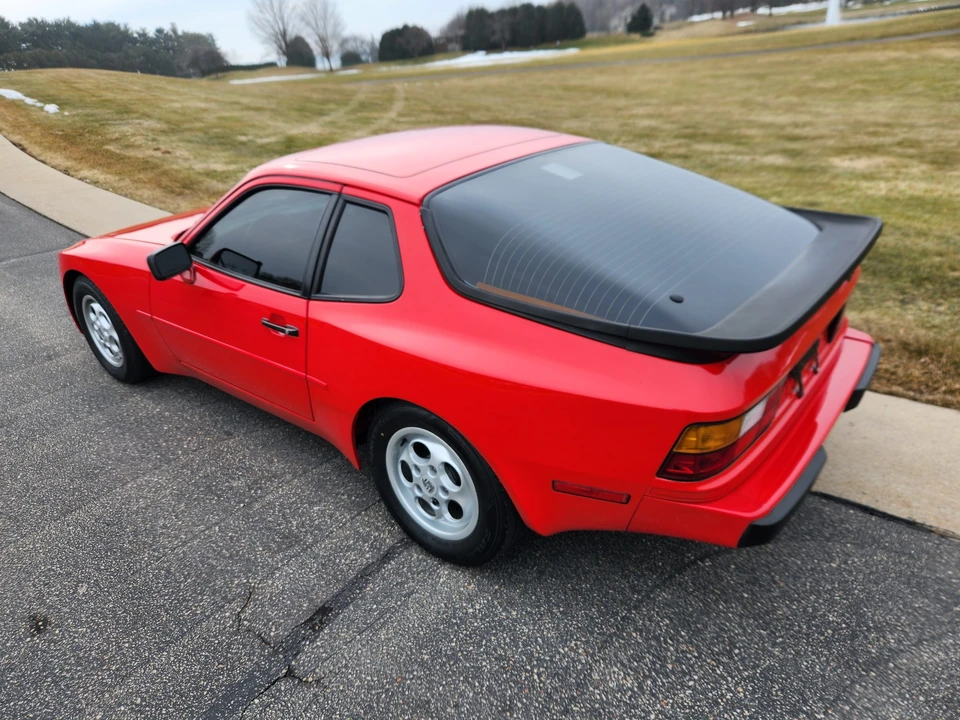 1988 Porsche 944 - Image 27 of 31