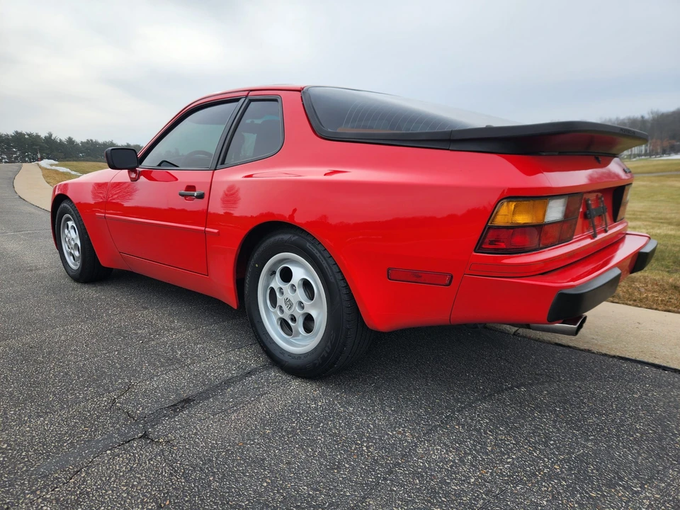 1988 Porsche 944 - Image 25 of 31