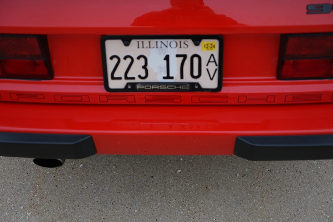 1988 Porsche 944 - Image 28 of 31