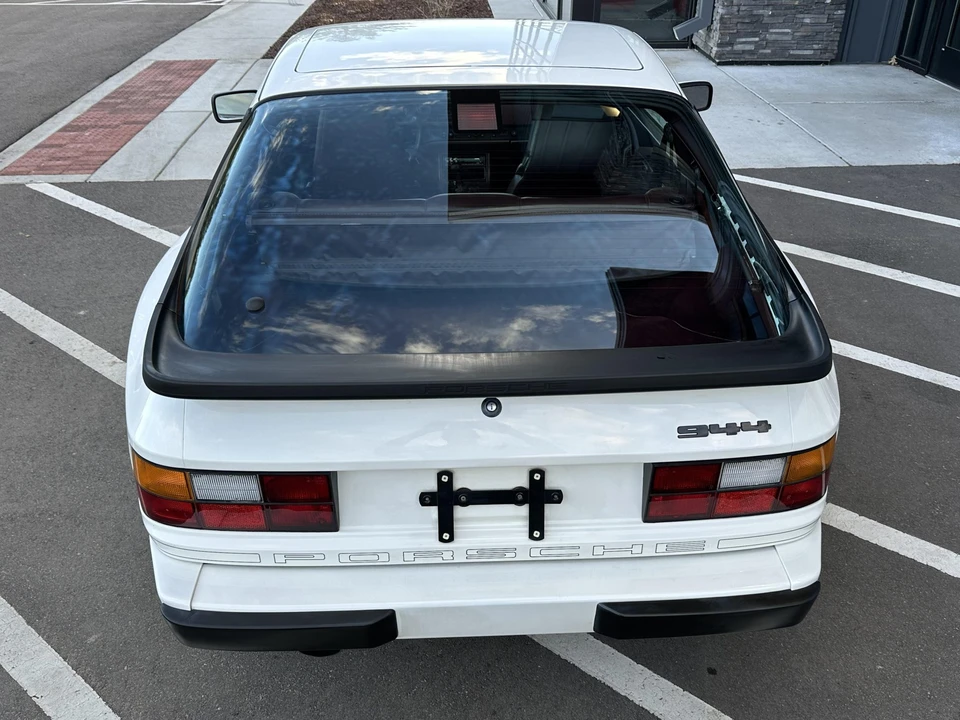 1988 Porsche 944 - Image 27 of 31
