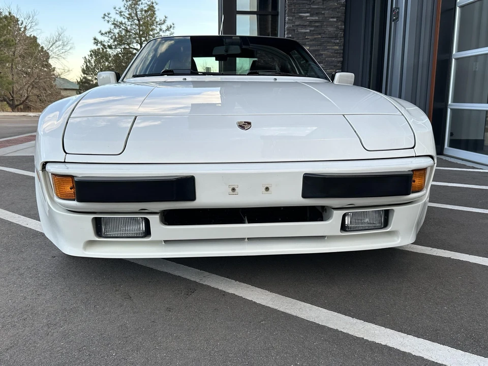 1988 Porsche 944 - Image 14 of 31
