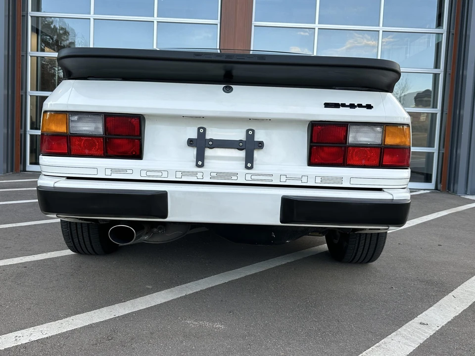 1988 Porsche 944 - Image 26 of 31