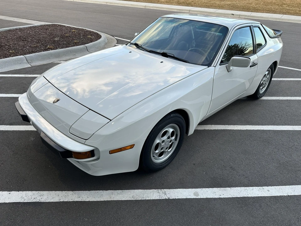 1988 Porsche 944 - Image 6 of 31