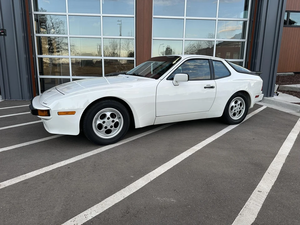 1988 Porsche 944 - Image 2 of 31