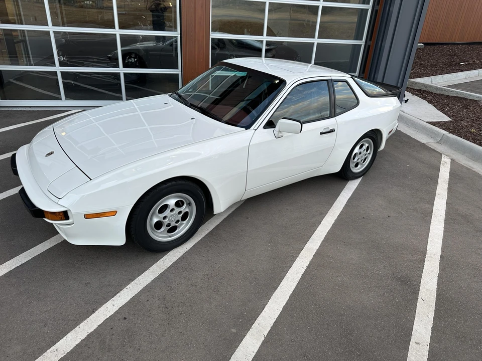 1988 Porsche 944 - Image 3 of 31