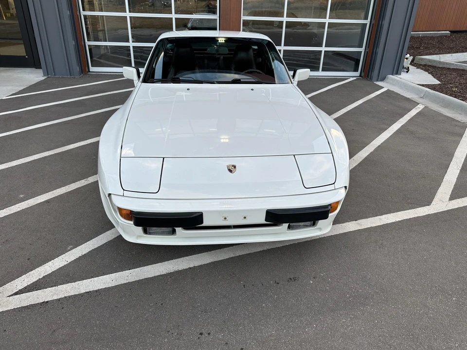1988 Porsche 944 - Image 13 of 31