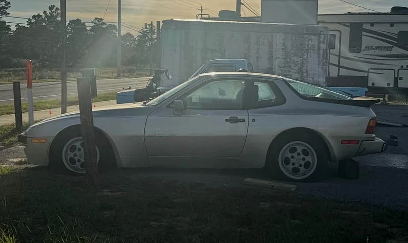 1988 Porsche 944 - Image 6 of 8