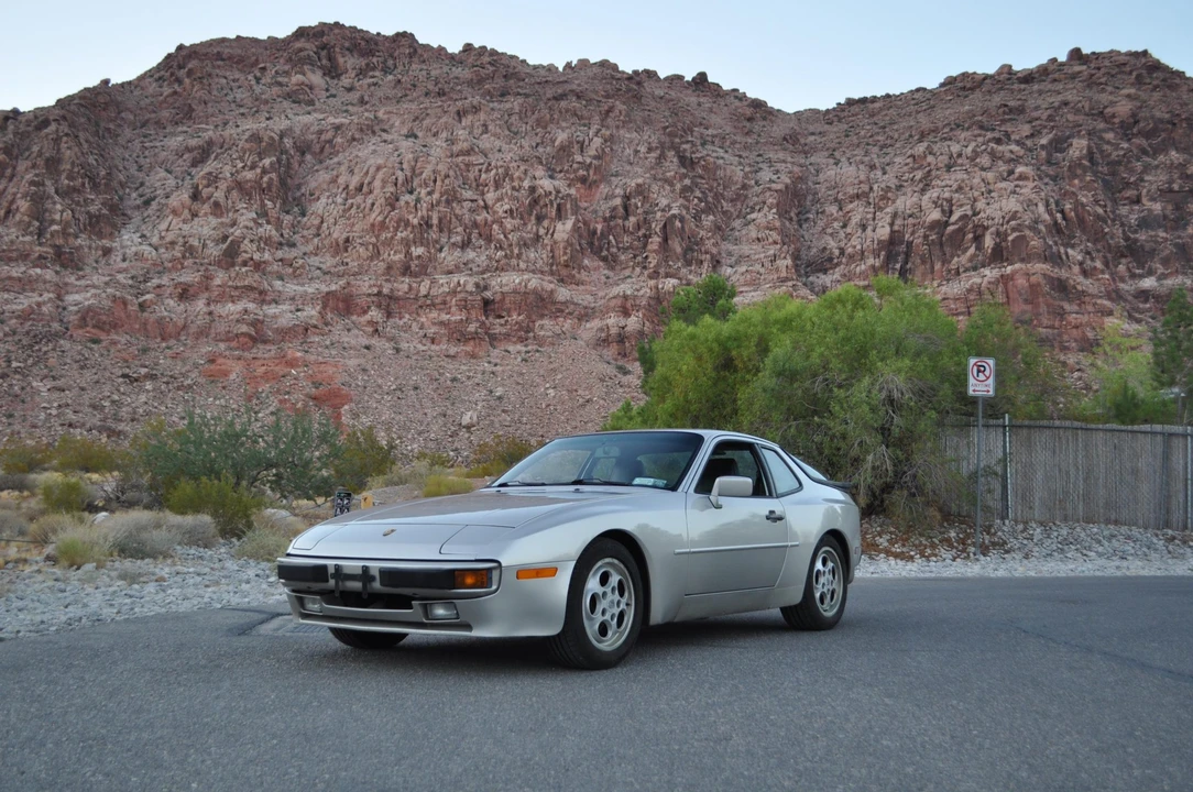 1988 Porsche 944 - Image 3 of 31