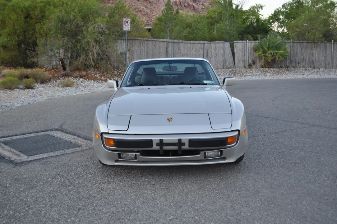 1988 Porsche 944 - Image 6 of 31