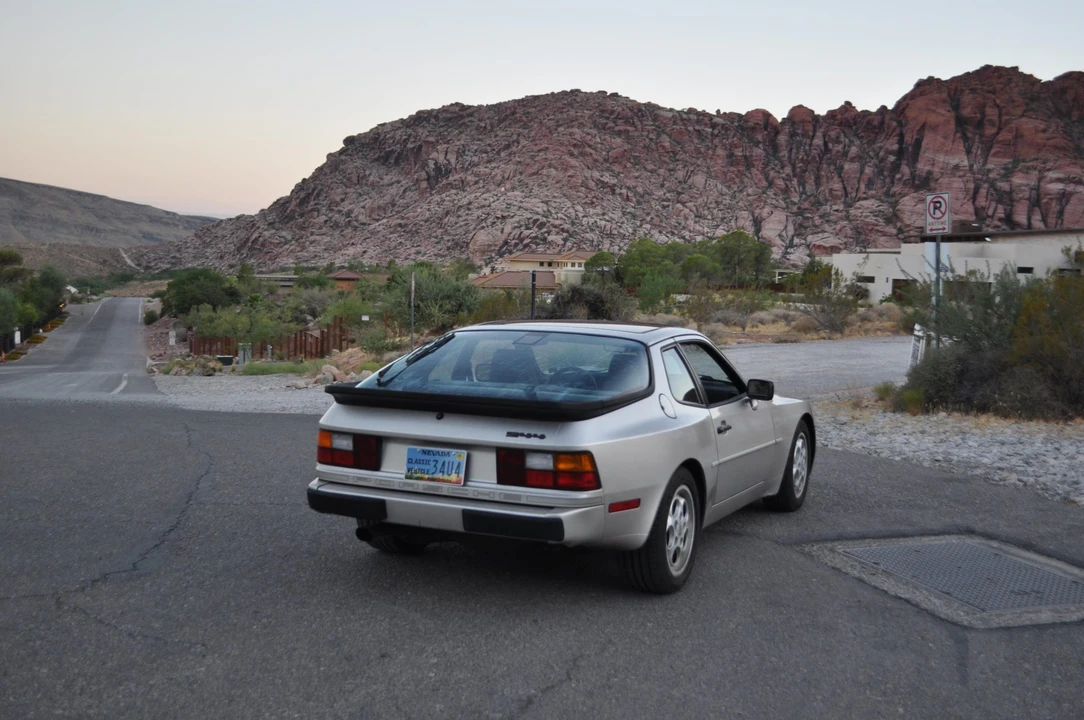 1988 Porsche 944 - Image 14 of 31
