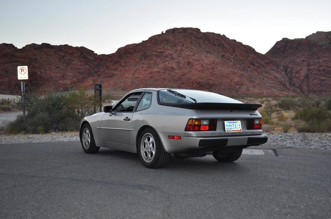 1988 Porsche 944 - Image 18 of 31