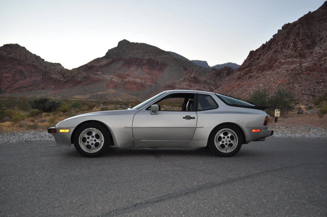 1988 Porsche 944 - Image 20 of 31