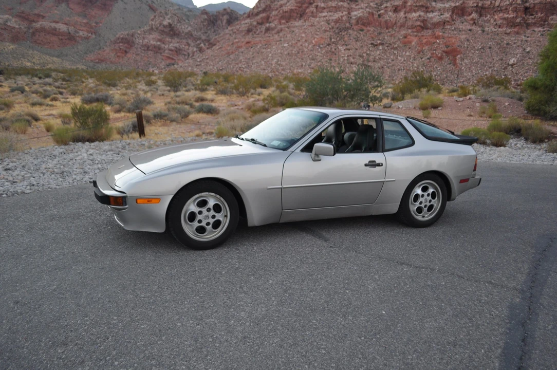 1988 Porsche 944 - Image 21 of 31