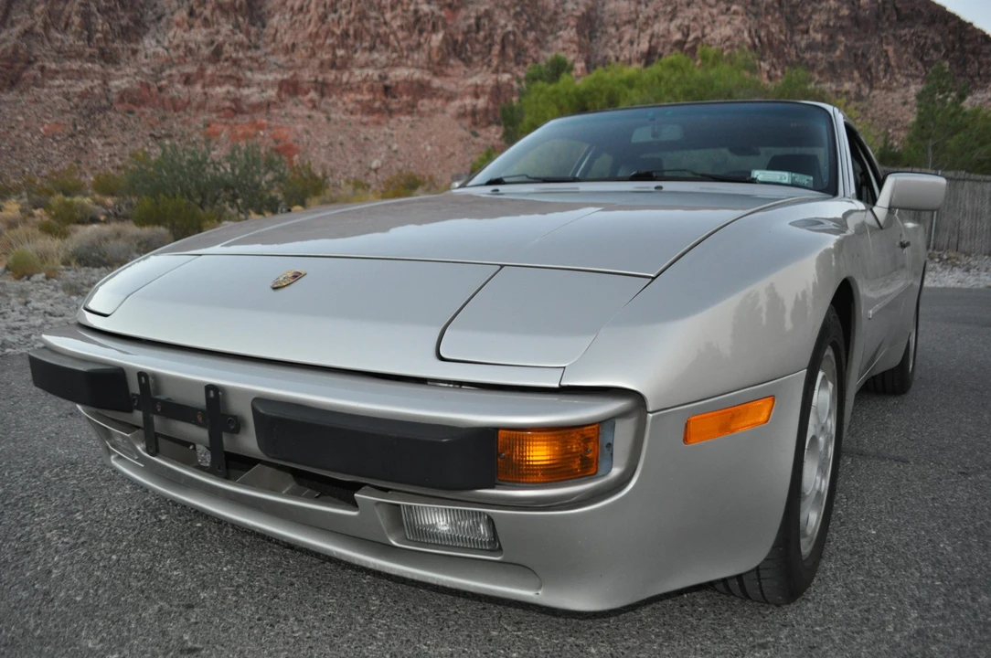 1988 Porsche 944 - Image 4 of 31