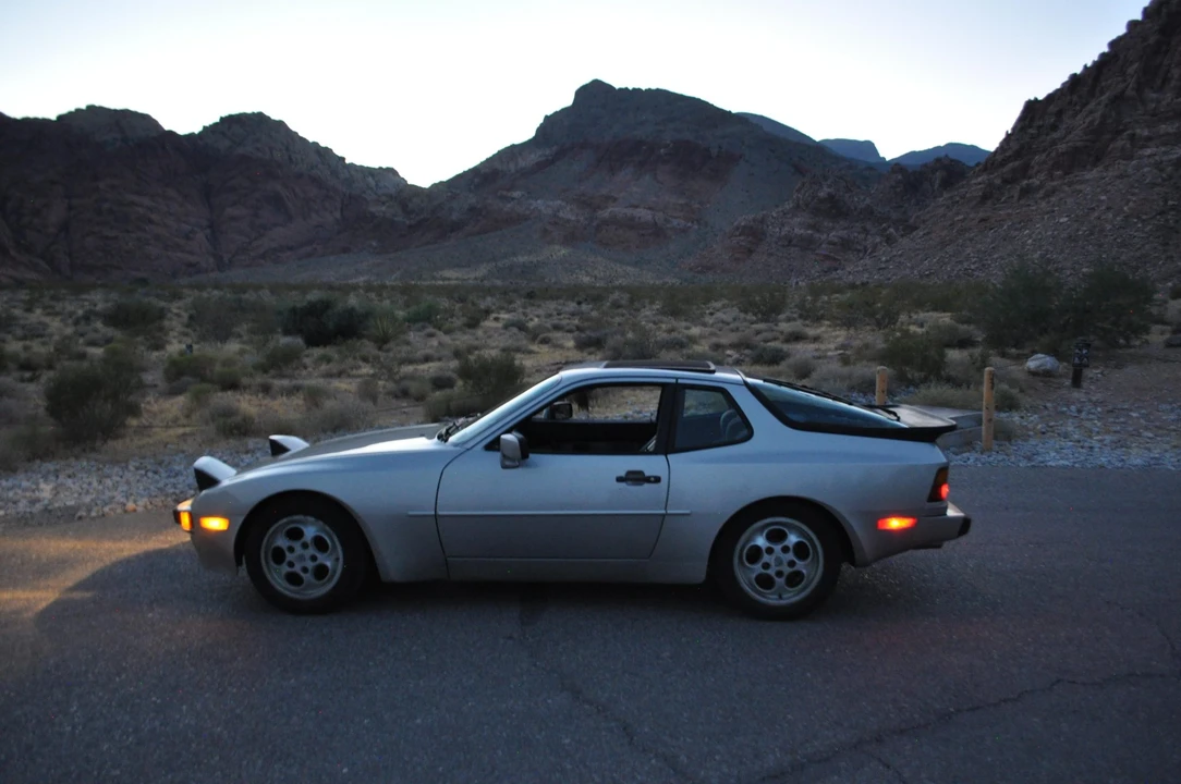 1988 Porsche 944 - Image 24 of 31