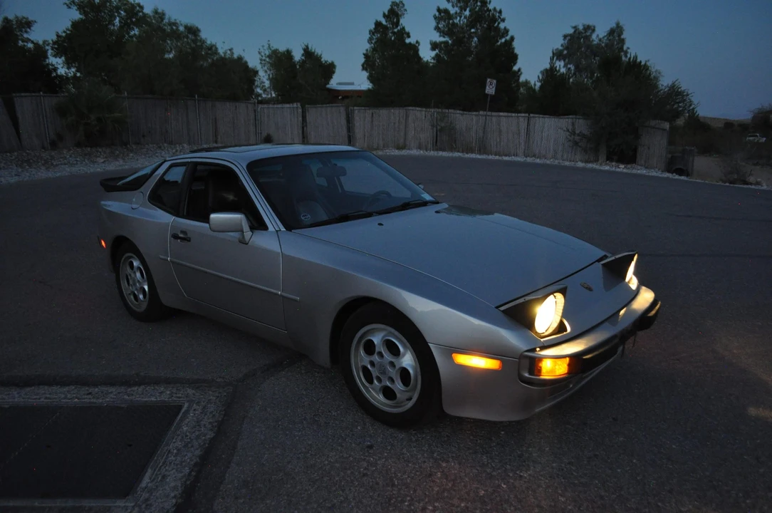 1988 Porsche 944 - Image 28 of 31