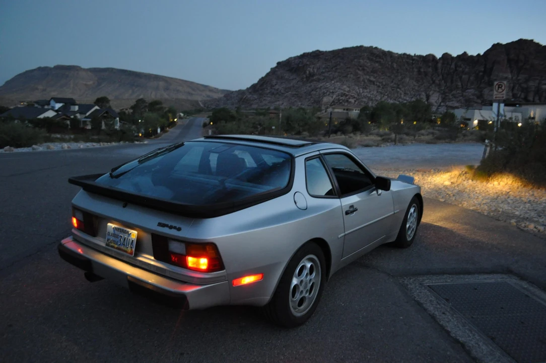 1988 Porsche 944 - Image 29 of 31