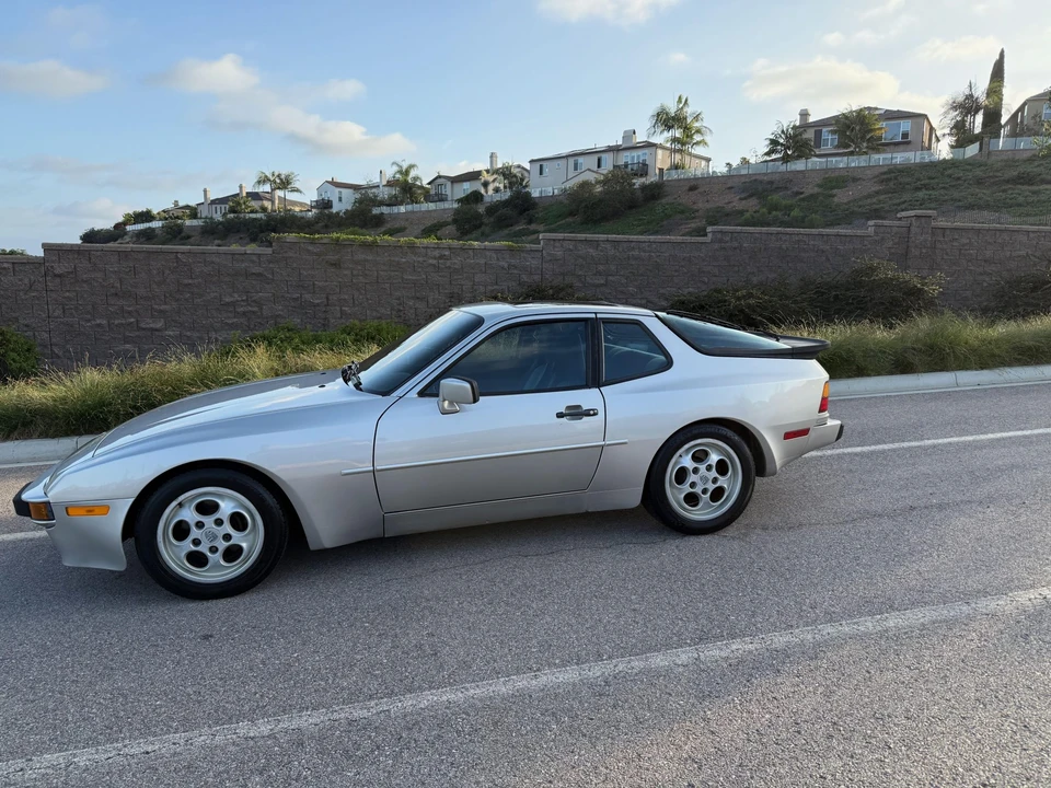 1988 Porsche 944 - Image 3 of 31
