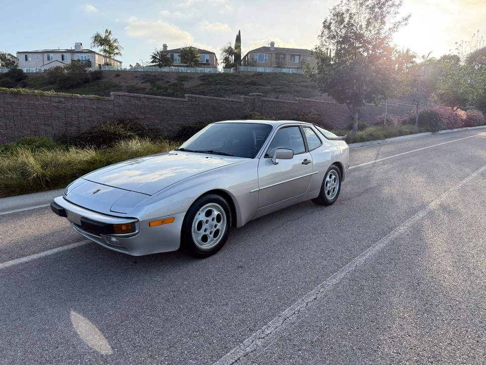 1988 Porsche 944 - Image 5 of 31