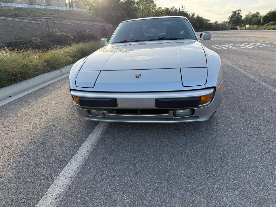 1988 Porsche 944 - Image 8 of 31