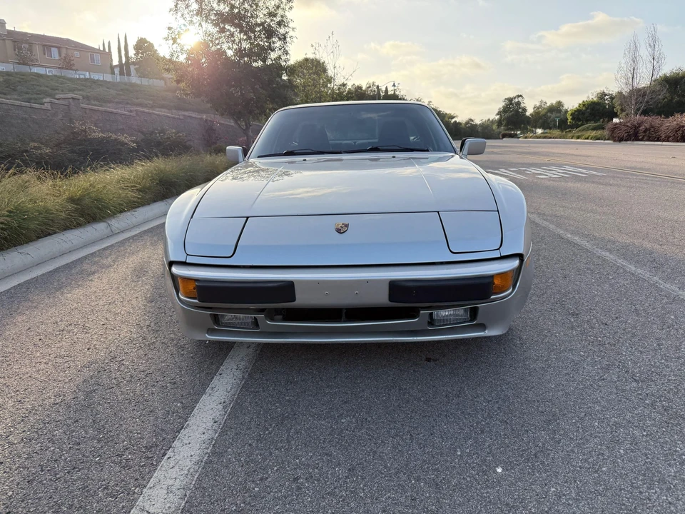 1988 Porsche 944 - Image 9 of 31