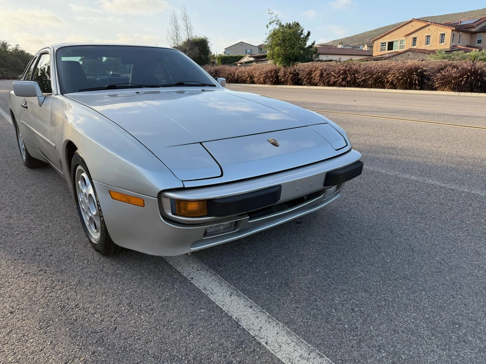 1988 Porsche 944 - Image 19 of 31