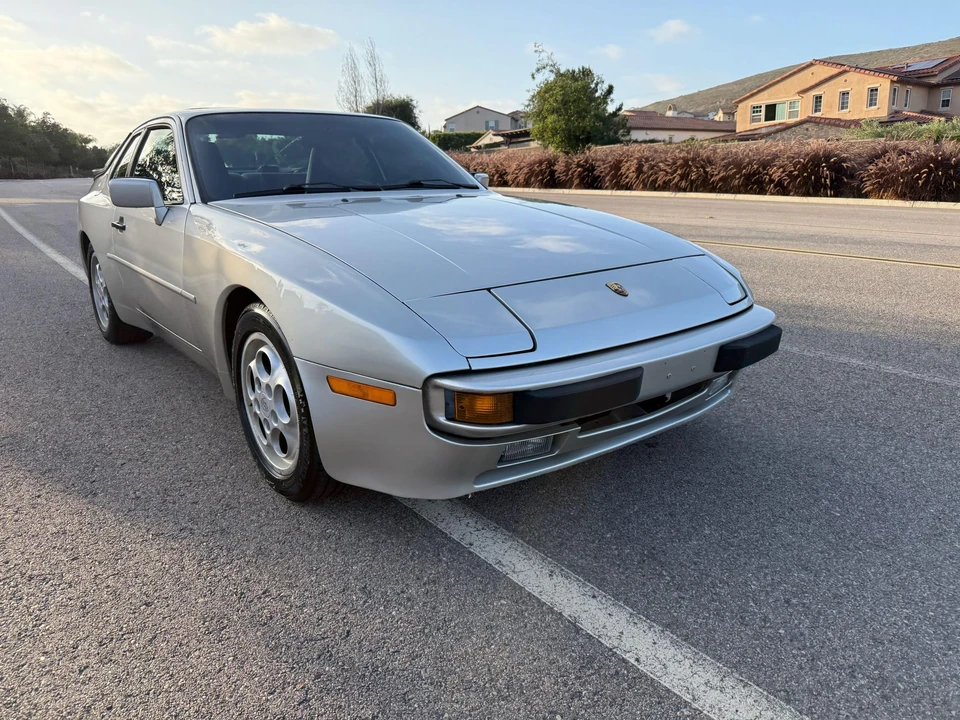 1988 Porsche 944 - Image 20 of 31