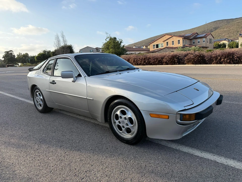 1988 Porsche 944 - Image 23 of 31
