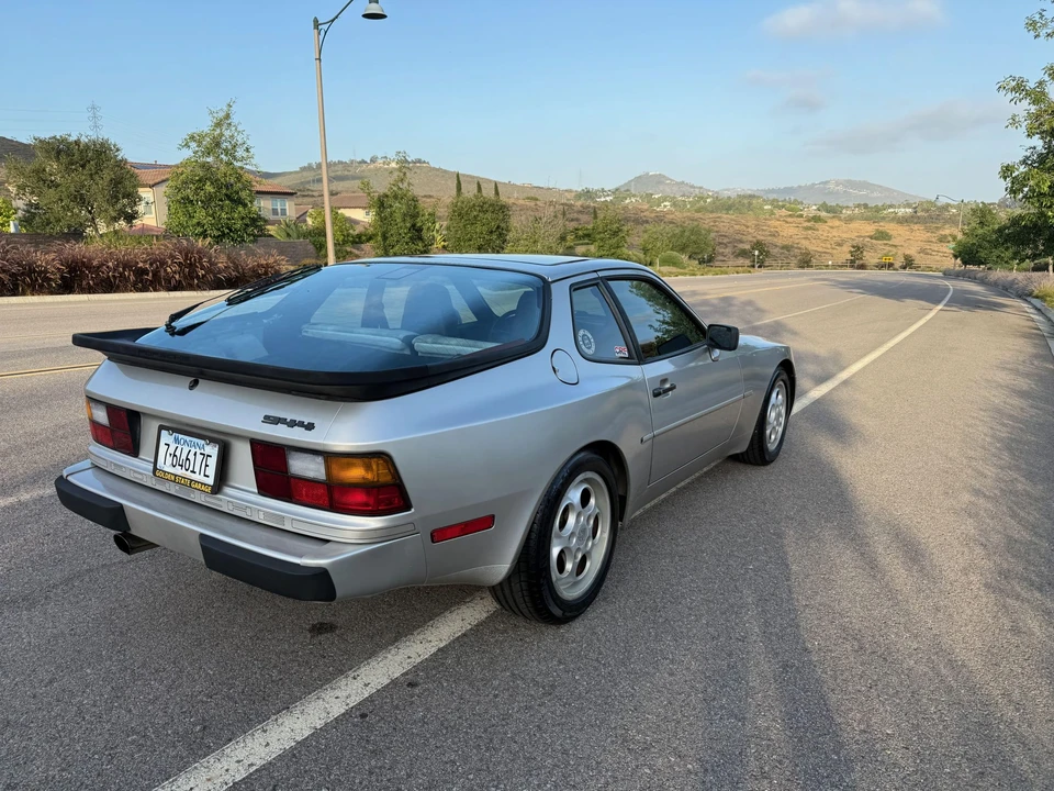 1988 Porsche 944 - Image 24 of 31