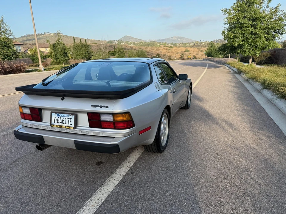 1988 Porsche 944 - Image 26 of 31