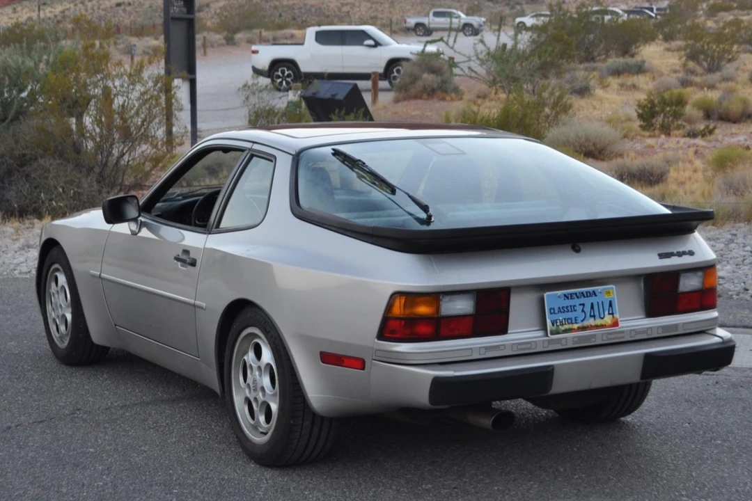 1988 Porsche 944 - Image 17 of 31