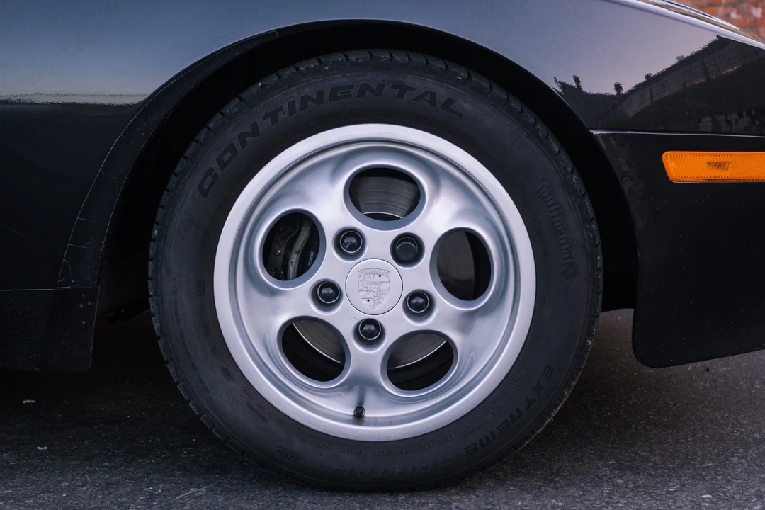 1988 Porsche 944 - Image 22 of 31