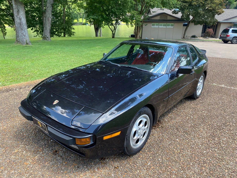1988 Porsche 944 - Image 4 of 31