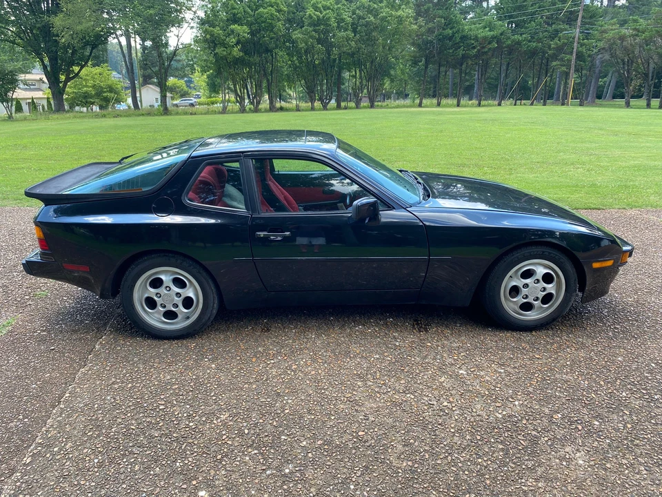 1988 Porsche 944 - Image 9 of 31