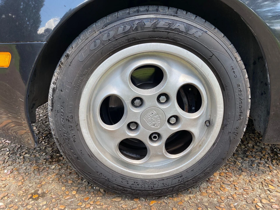 1988 Porsche 944 - Image 22 of 31