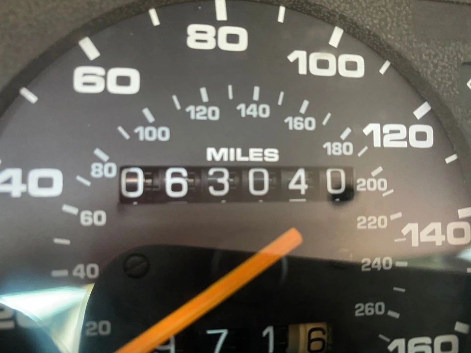 1988 Porsche 944 - Image 30 of 31