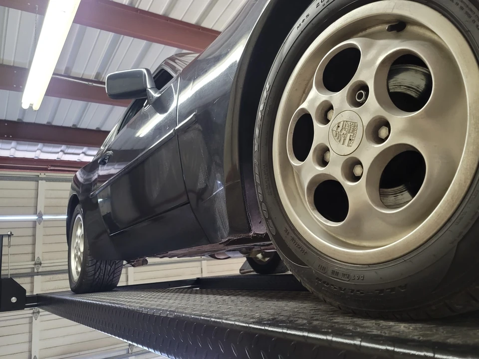1988 Porsche 944 - Image 18 of 31
